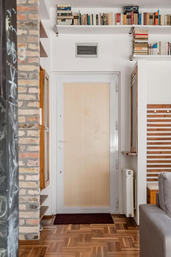Relax Into Loft Living At A Light-Filled City Escape Budapest Exterior photo