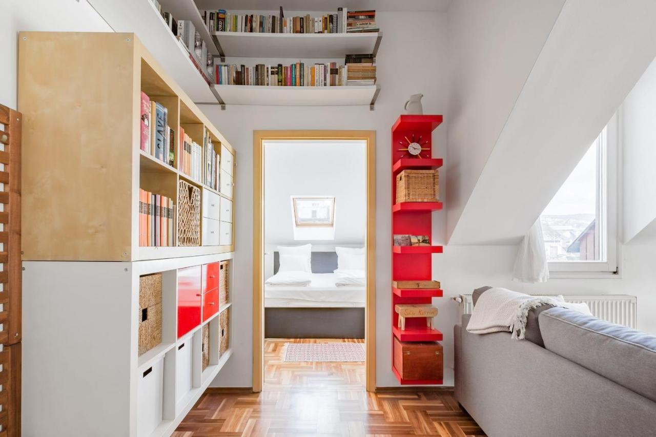 Relax Into Loft Living At A Light-Filled City Escape Budapest Exterior photo